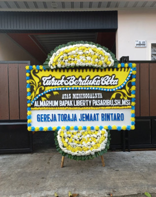 Papan Bunga Duka di Oepura