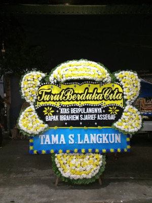 Papan Bunga Duka di Oepura